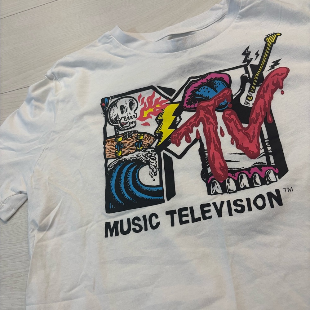 MTV Vibrant Graphic Tee in White